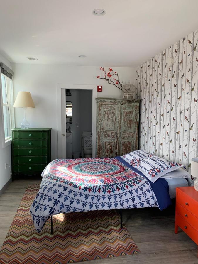 Black Elephant Hostel Портленд Экстерьер фото