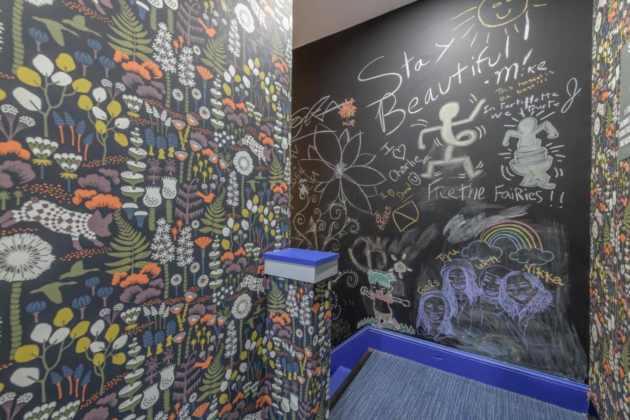 Black Elephant Hostel Портленд Экстерьер фото