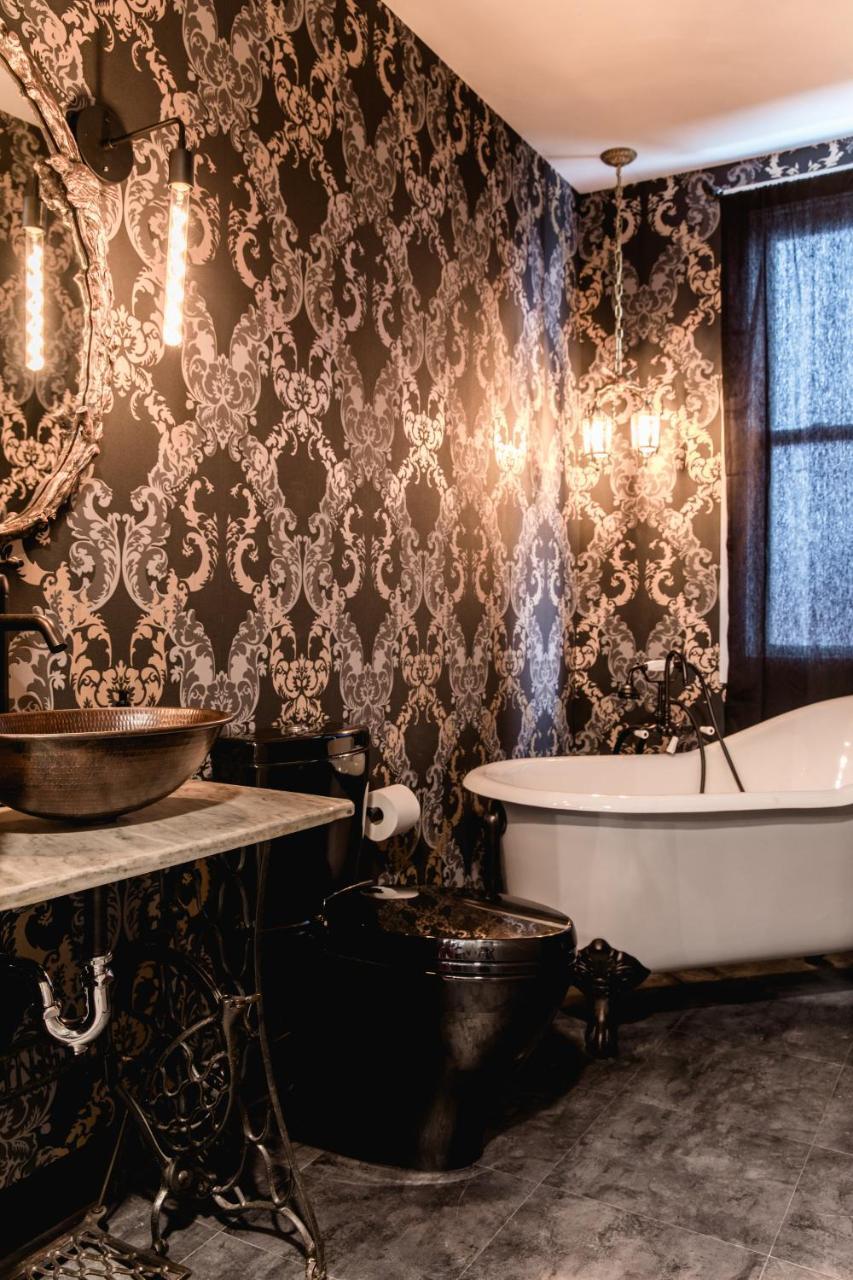 Black Elephant Hostel Портленд Экстерьер фото