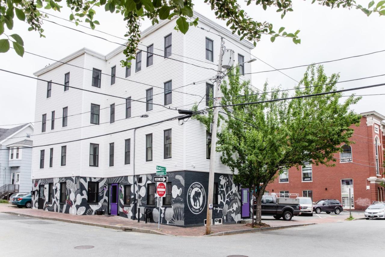Black Elephant Hostel Портленд Экстерьер фото