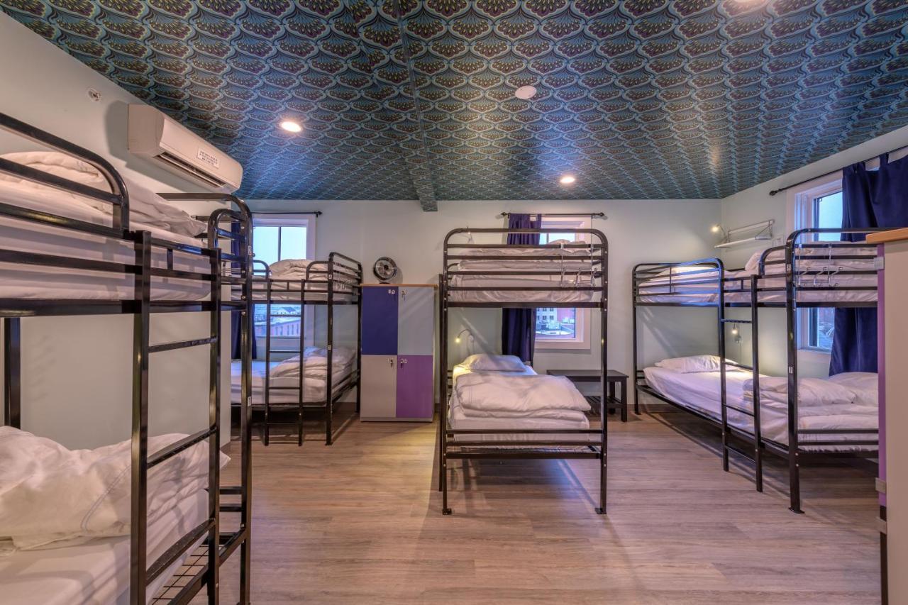 Black Elephant Hostel Портленд Экстерьер фото